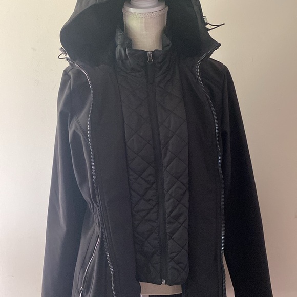 Free Country woman’s Anotak rain jacket faux fur lining hooded black zip up - Picture 8 of 17